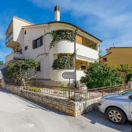 Zrinka-1 By Interhome * Poreč