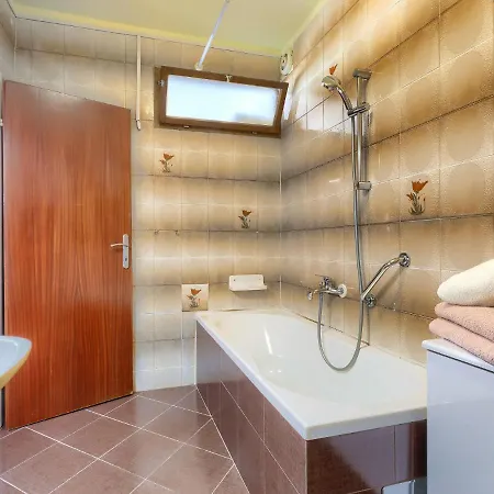 Zrinka-1 By Interhome Apartament Poreč