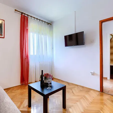 Zrinka-1 By Interhome Poreč